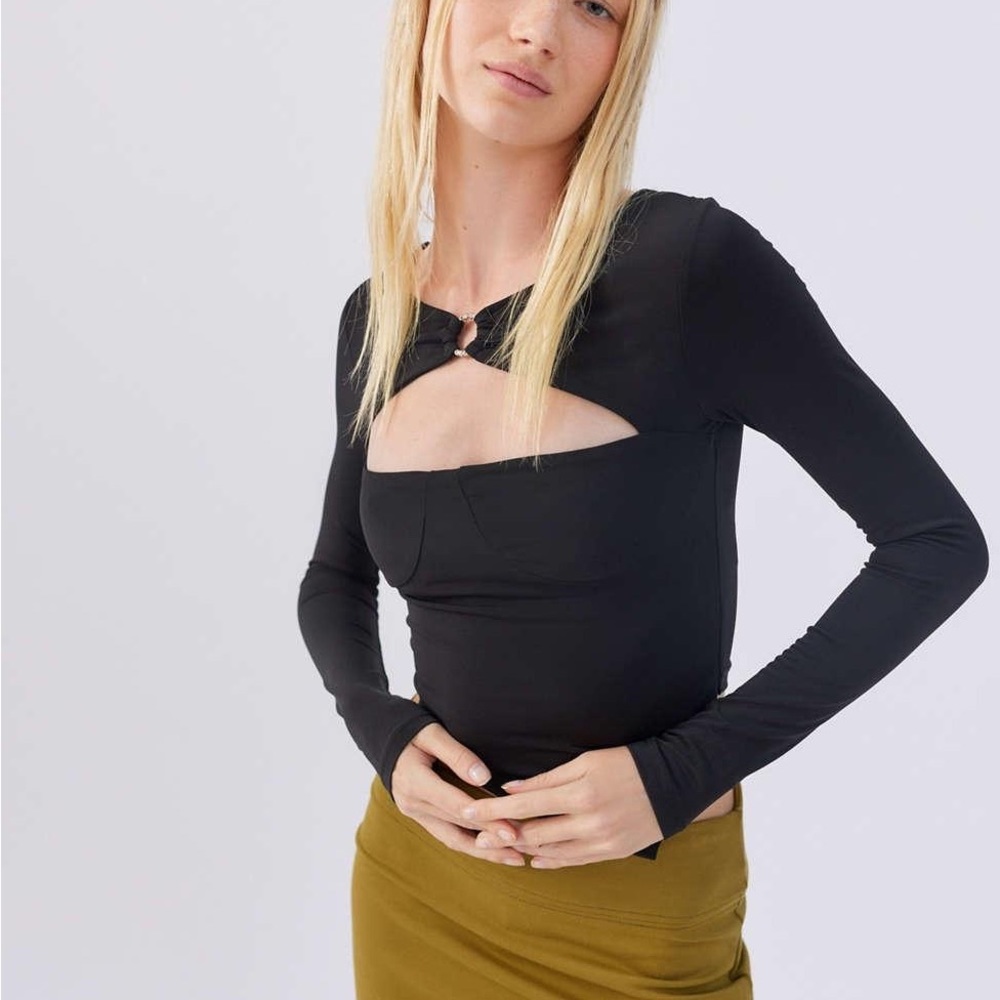 The Kript Effie O-ring Top